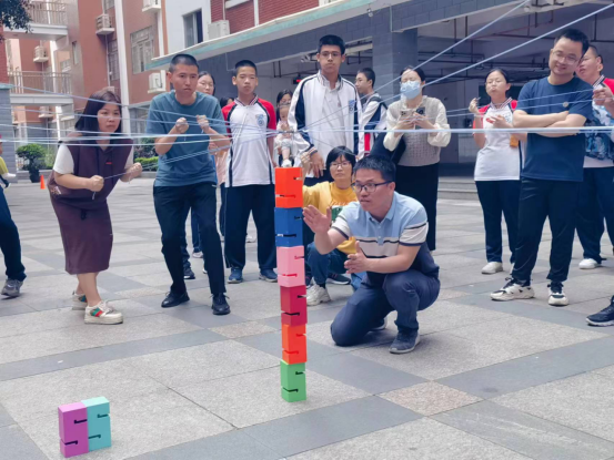 我校举行教职工趣味运动会570.png