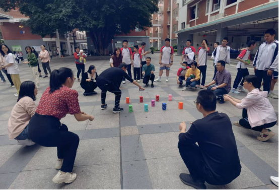 我校举行教职工趣味运动会572.png